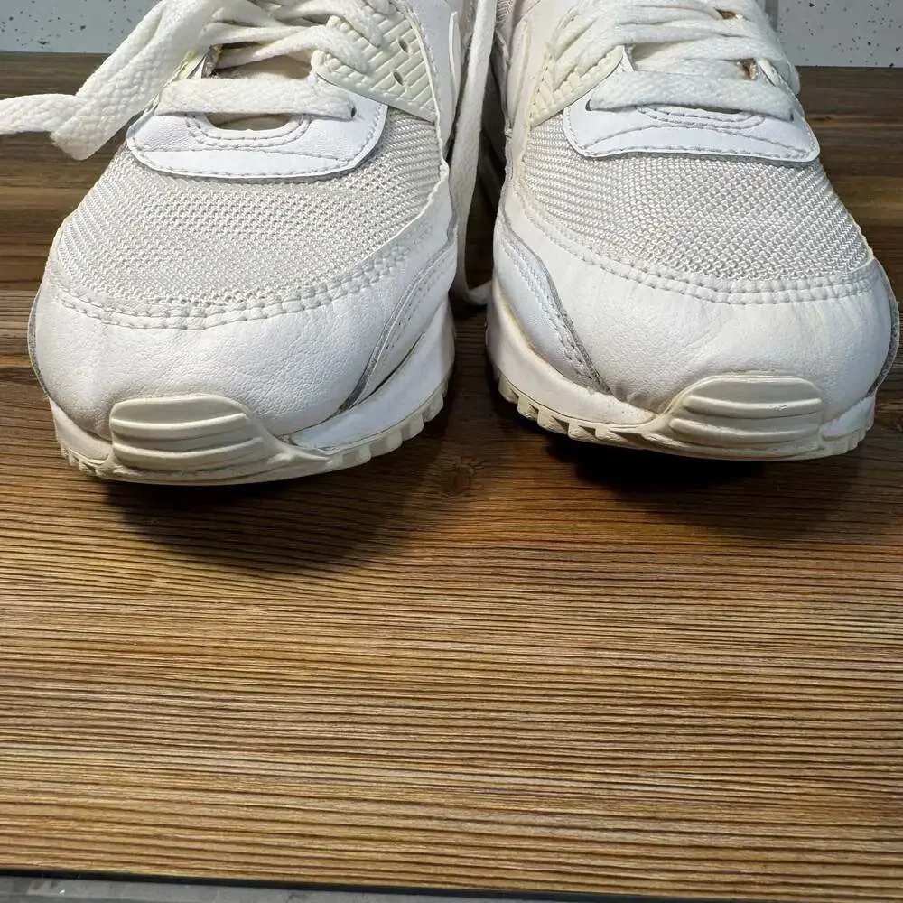 Nike Air Max 90 Triple White Sneakers Men’s Size 8 Women’s 9.5 CN8490-100